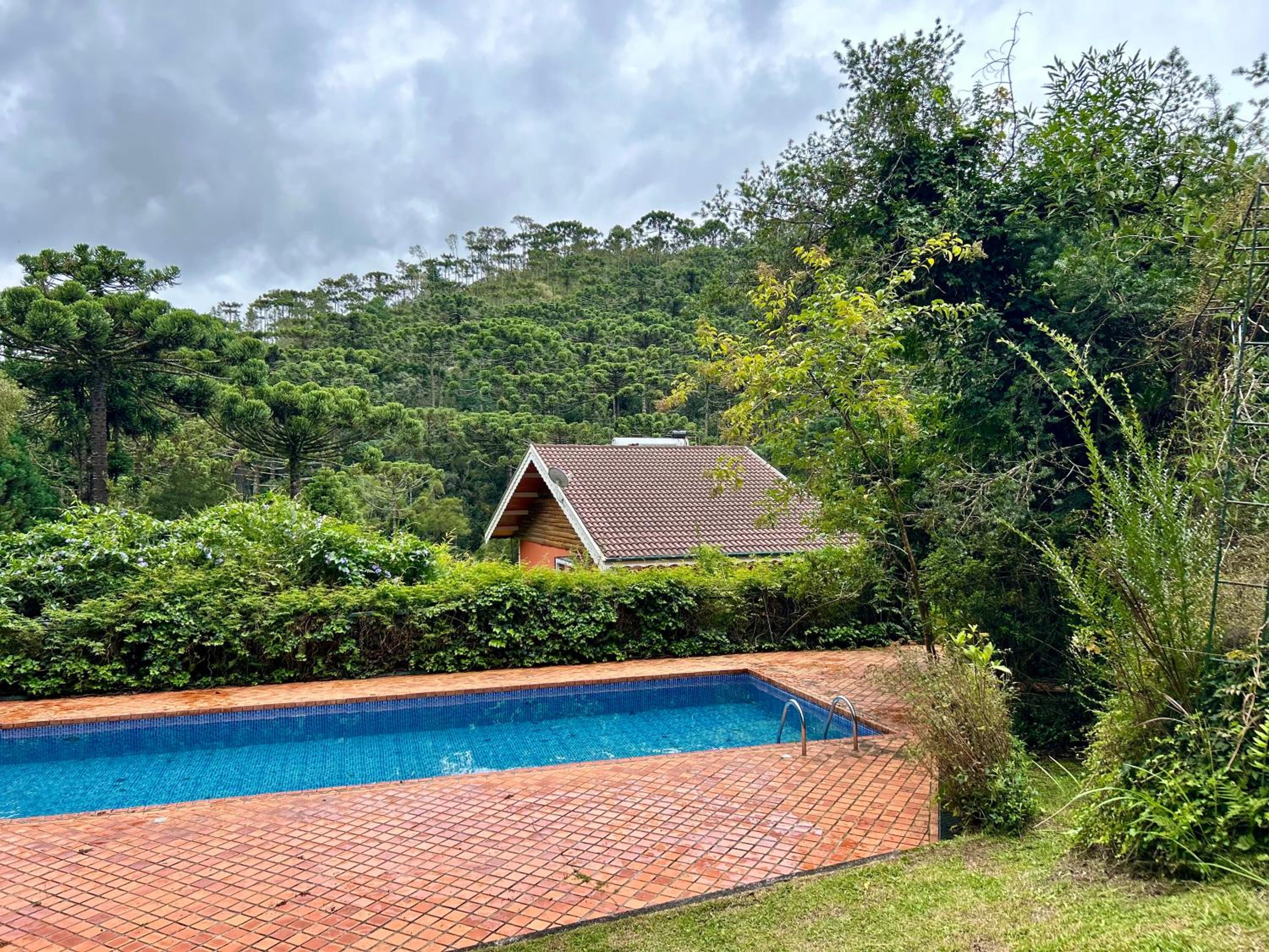 Casa Toscana com piscina a 10min do Capivari