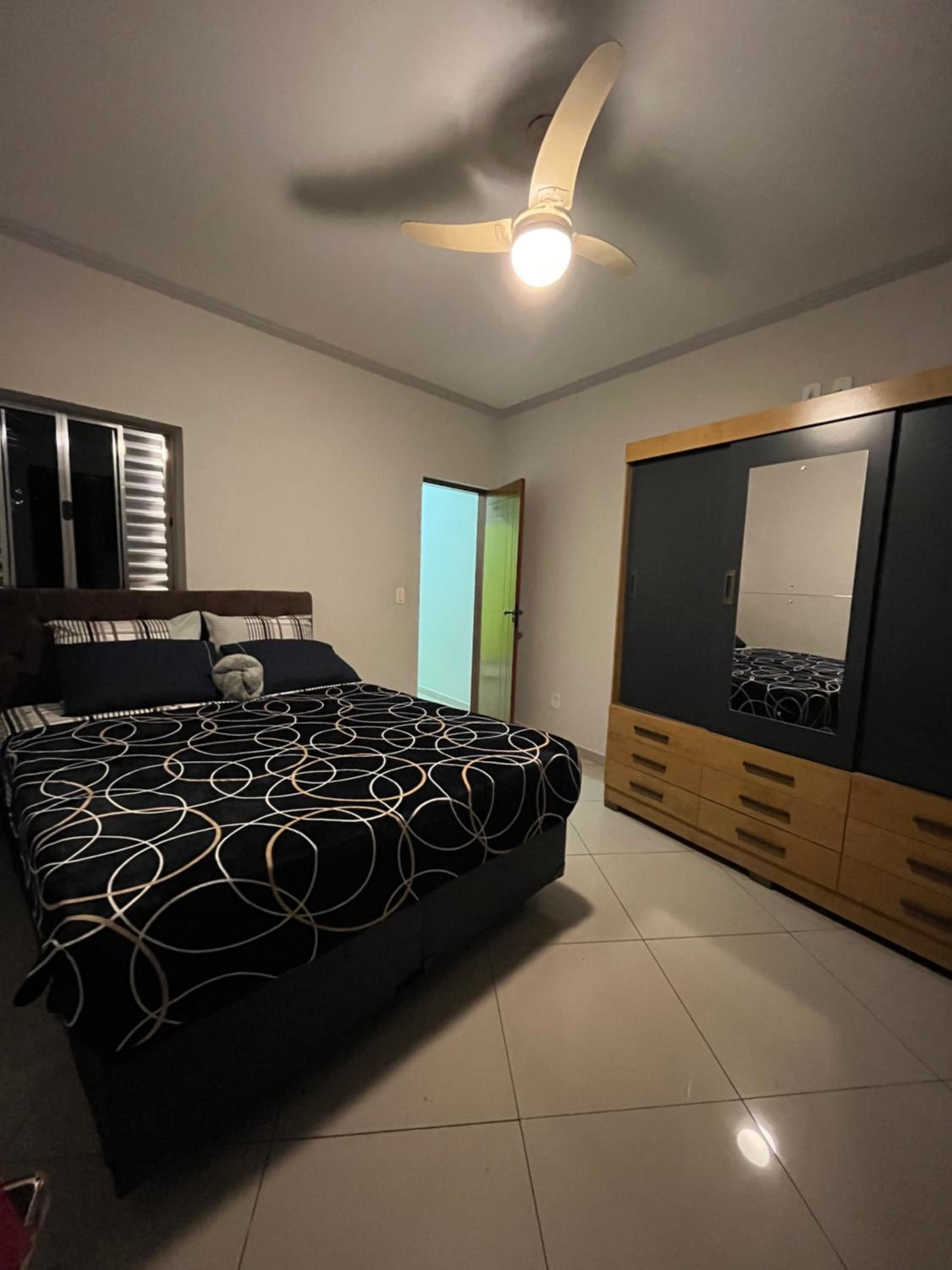 Linda Casa próximo ao Lago