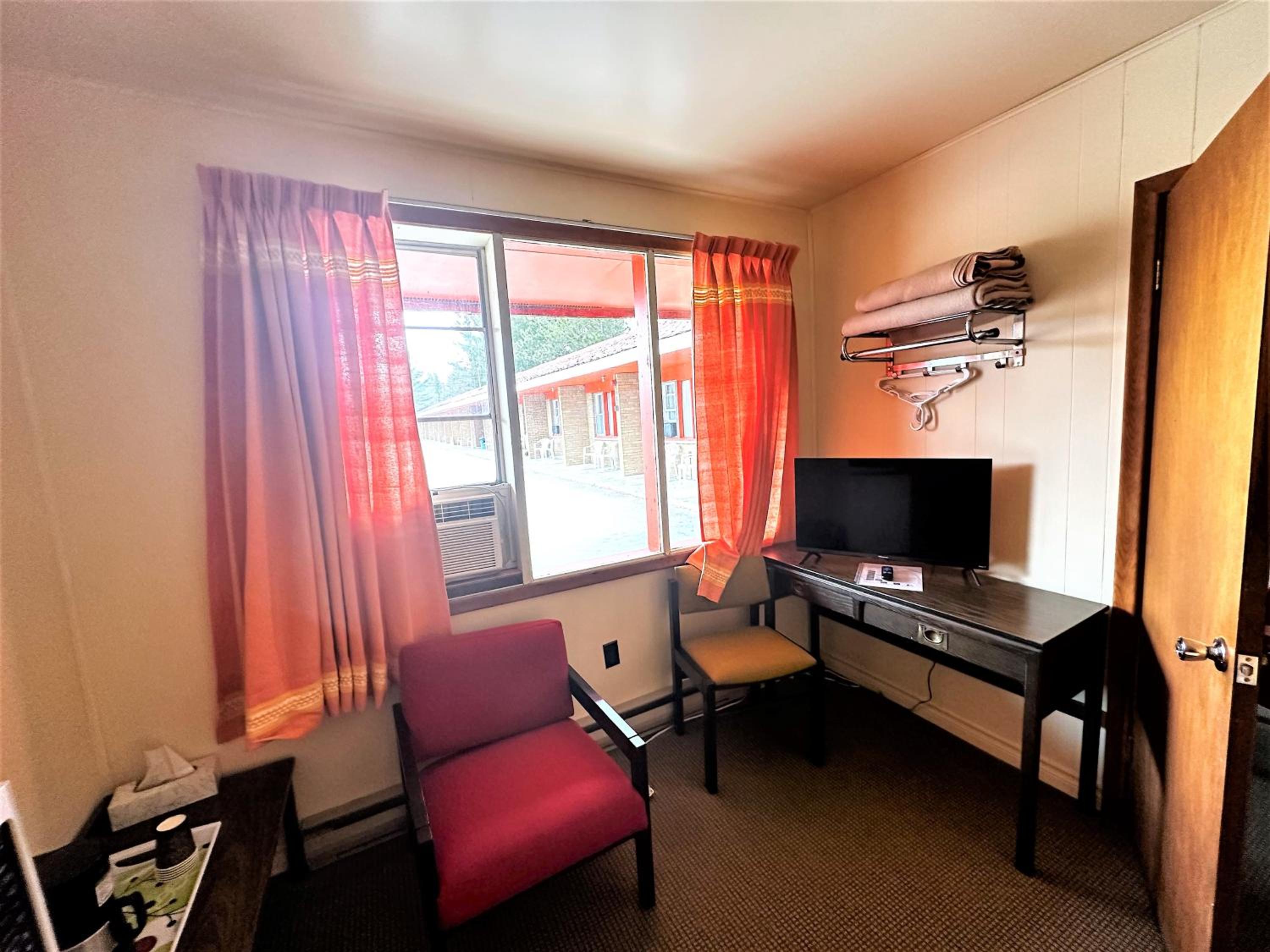 Red Top Motor Inn