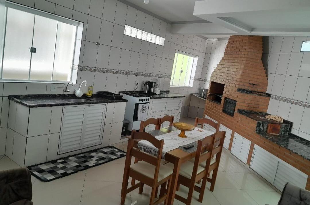 Linda Casa próximo ao Lago
