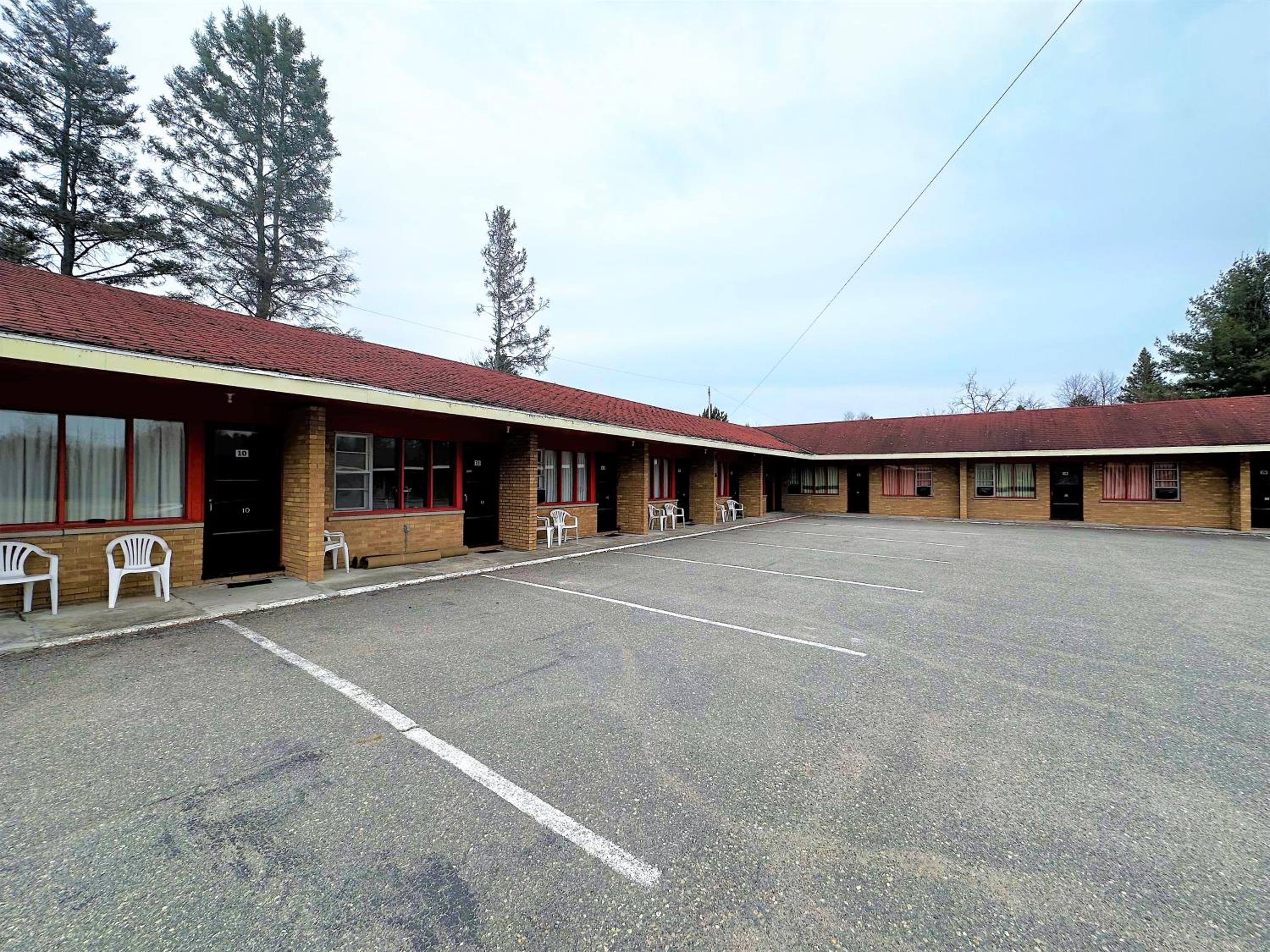 Red Top Motor Inn