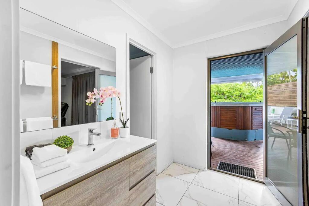 Peregian Beach Holiday House Resort Pet Friendly