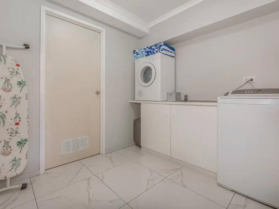 Peregian Beach Holiday House Resort Pet Friendly