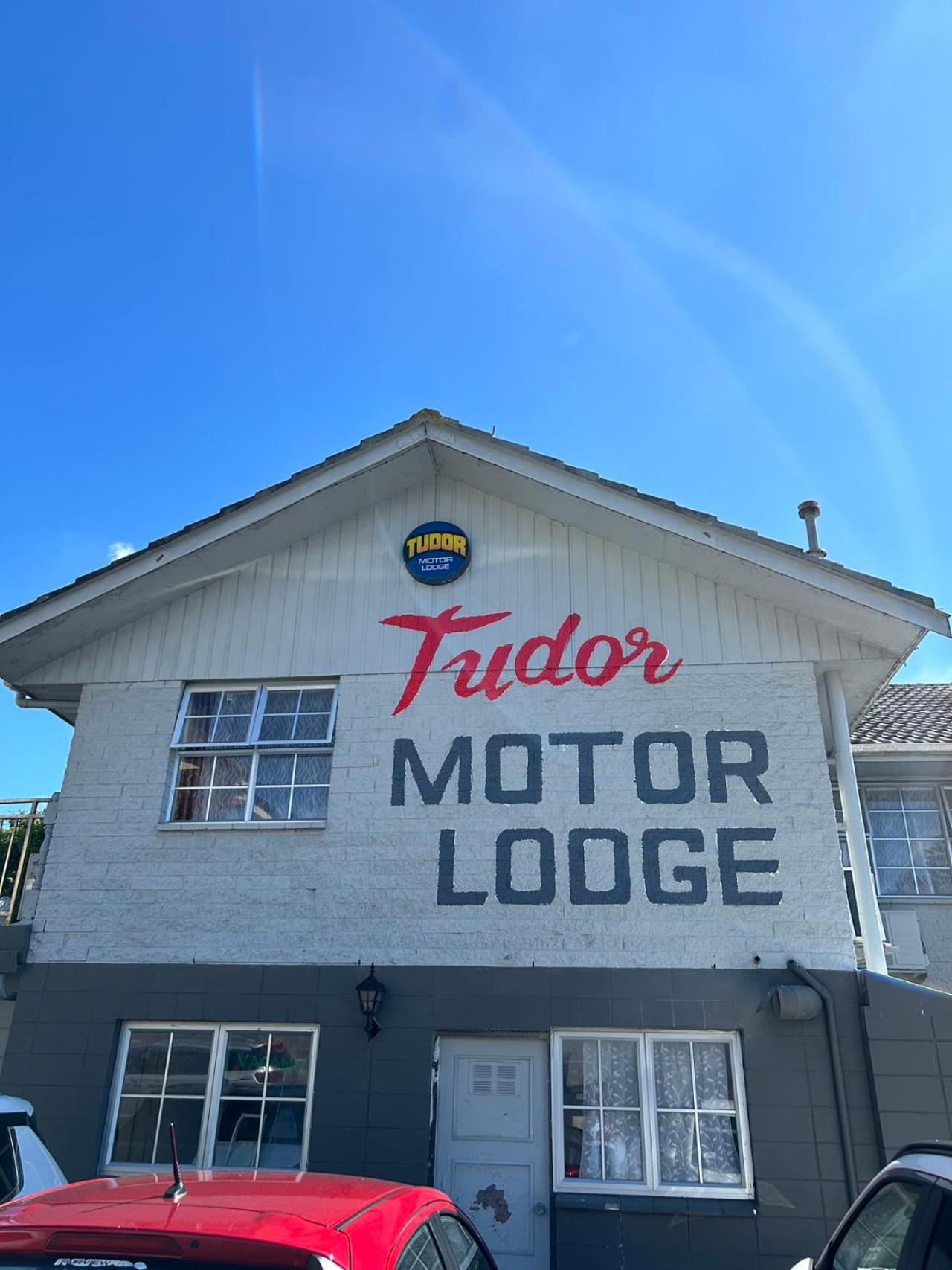 Tudor Motor Lodge