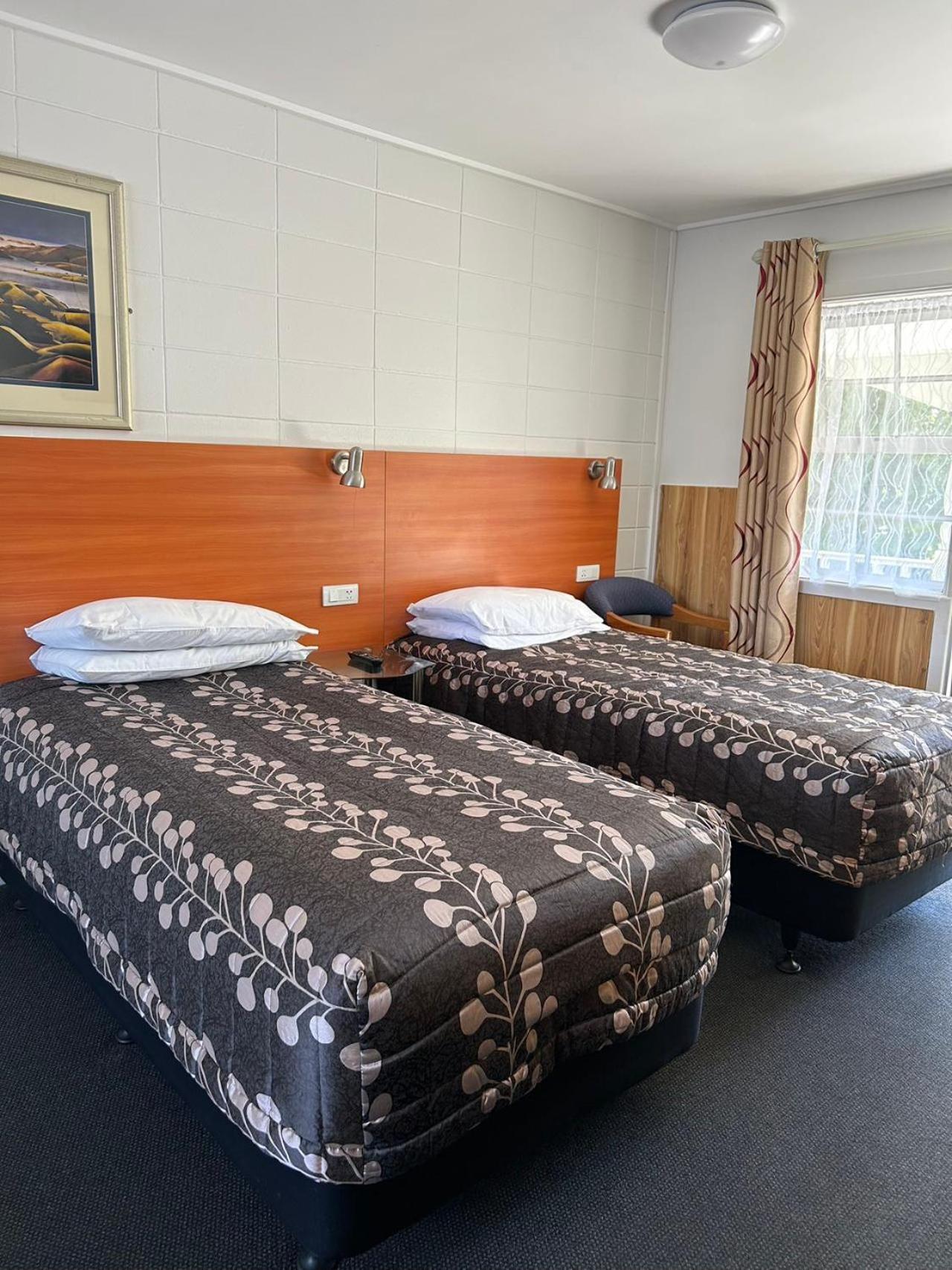 Tudor Motor Lodge