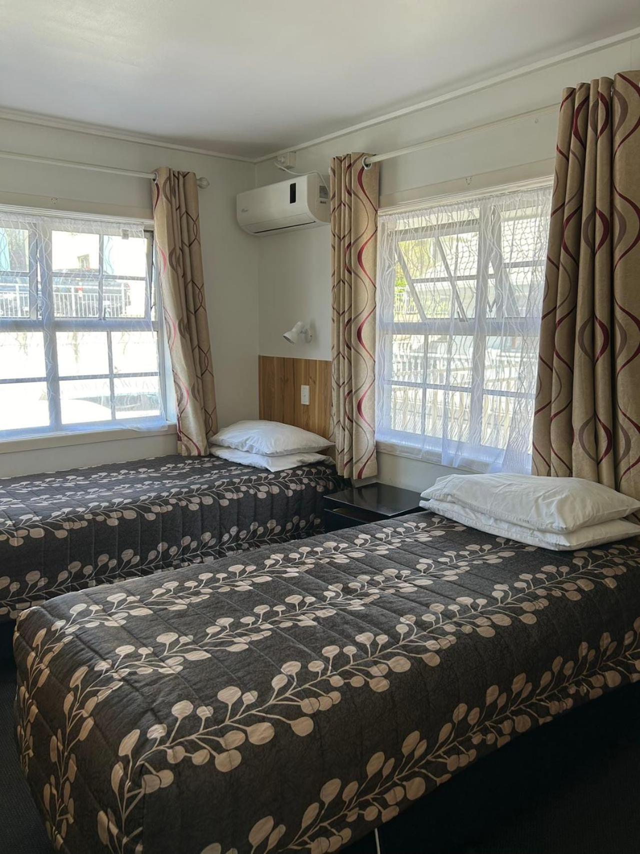 Tudor Motor Lodge