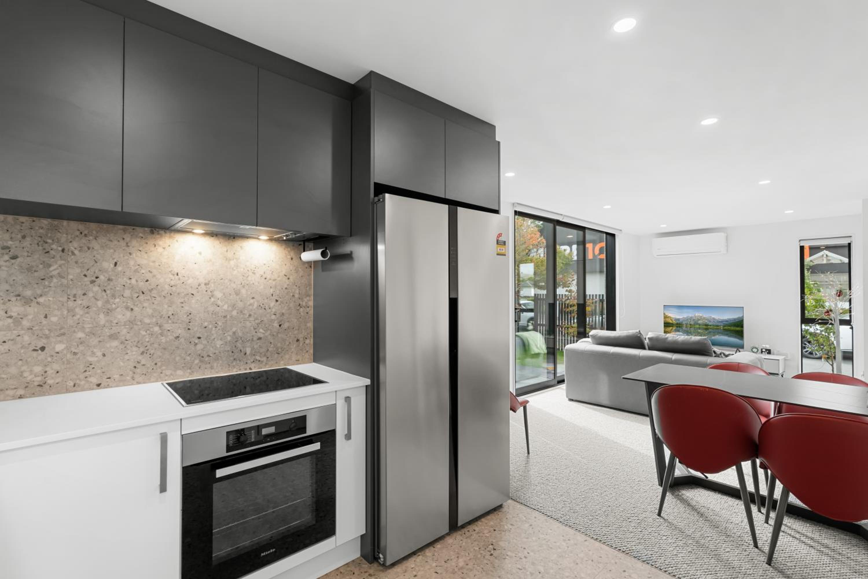 Deluxe Downtown Residence 3 Bed 3 Bath view 3