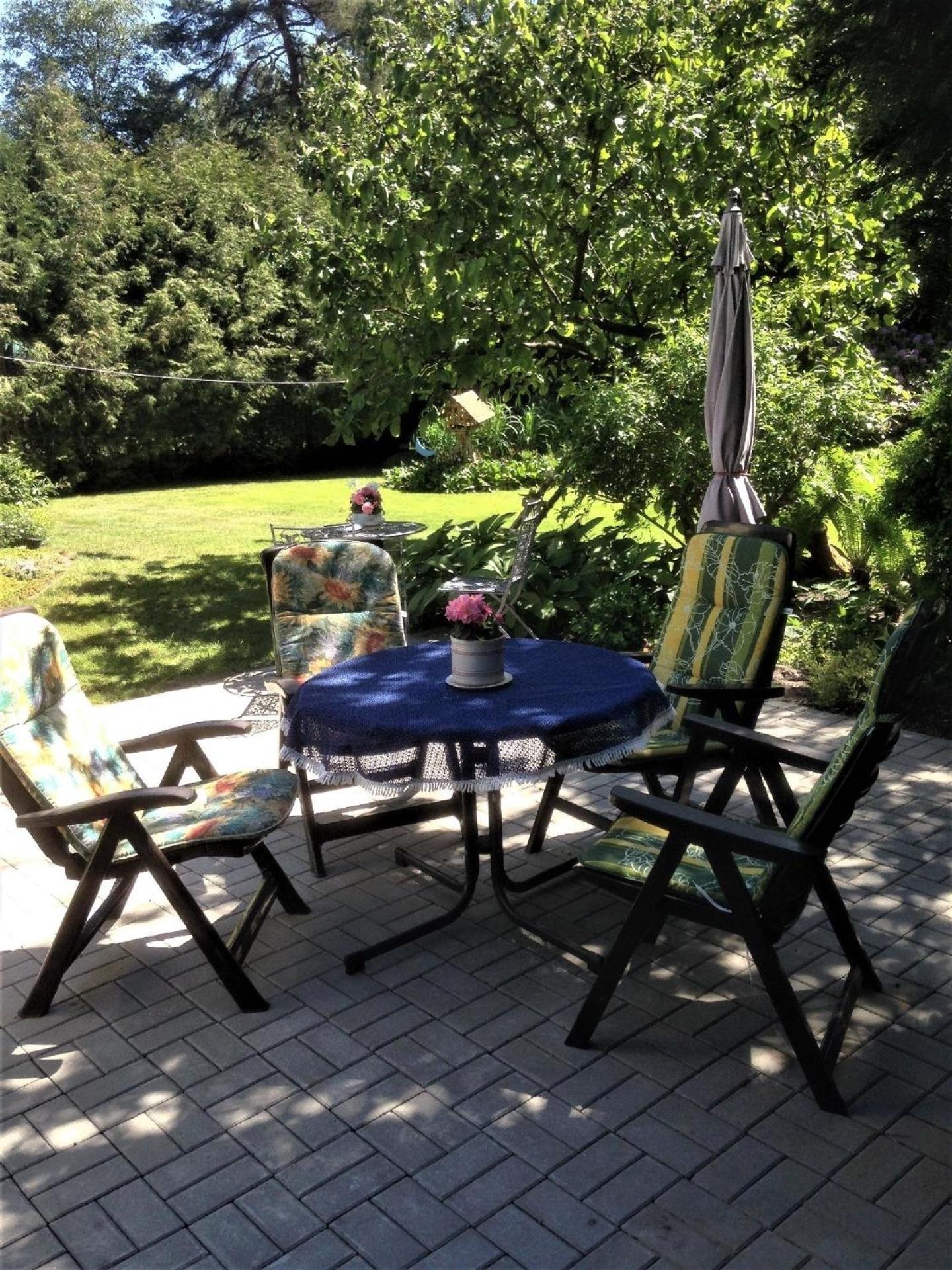 Gemütliche Ferienwohnung in Ebbingen mit Großem Garten