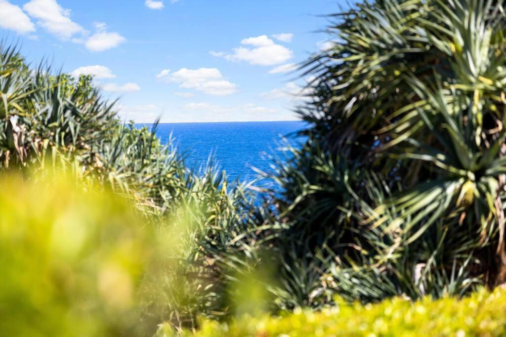 The Sunshine Villa 2 Min walk to Village Beach