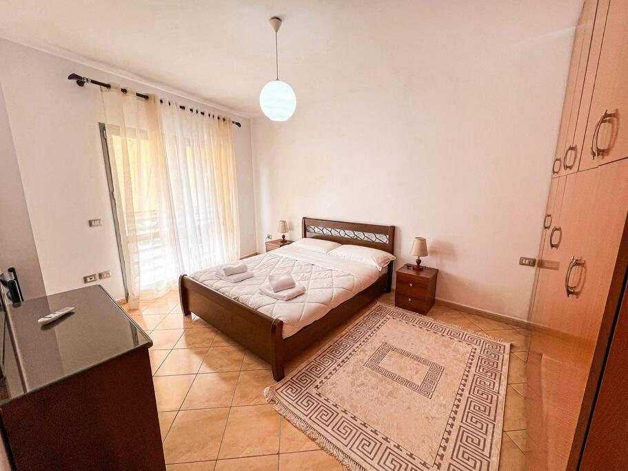 Highrise City View 2-BR Apt
