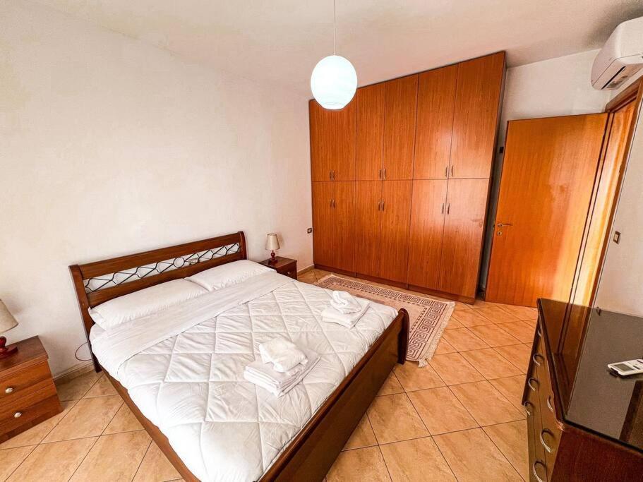 Highrise City View 2-BR Apt
