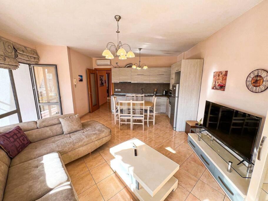Highrise City View 2-BR Apt