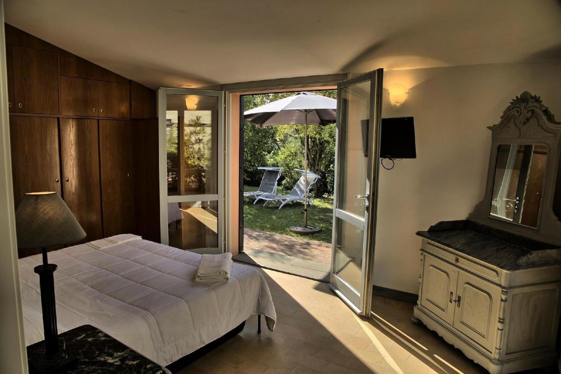Villa Glicini en Ostra — hotel room