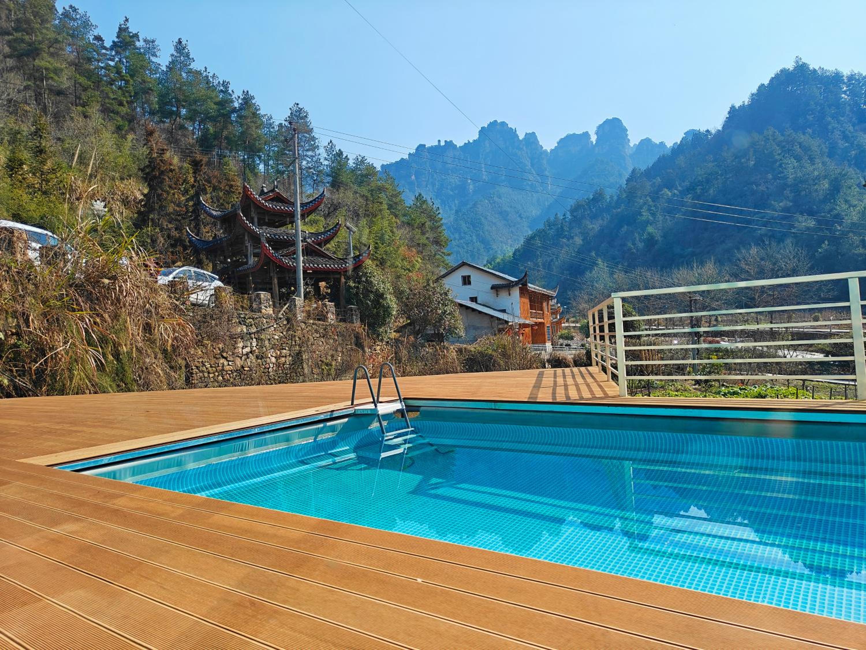 Whispering Mountains Boutique Hotel