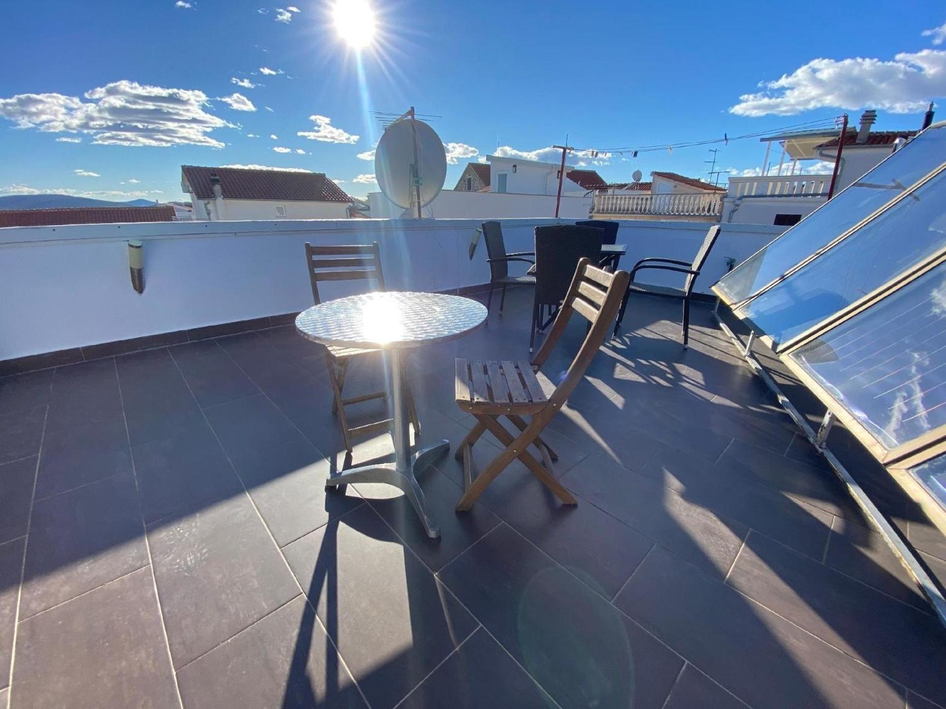 Capo en Vodice — balance & terrace