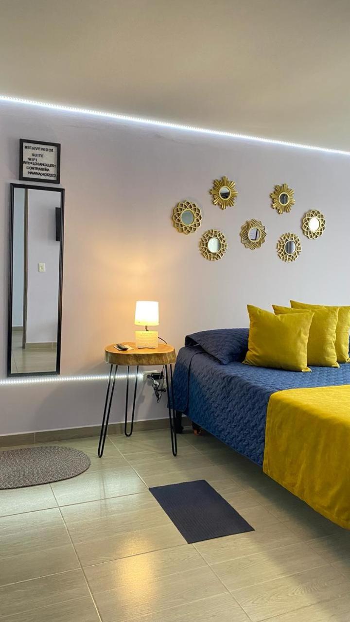 Suite con hamaca y baño privado.