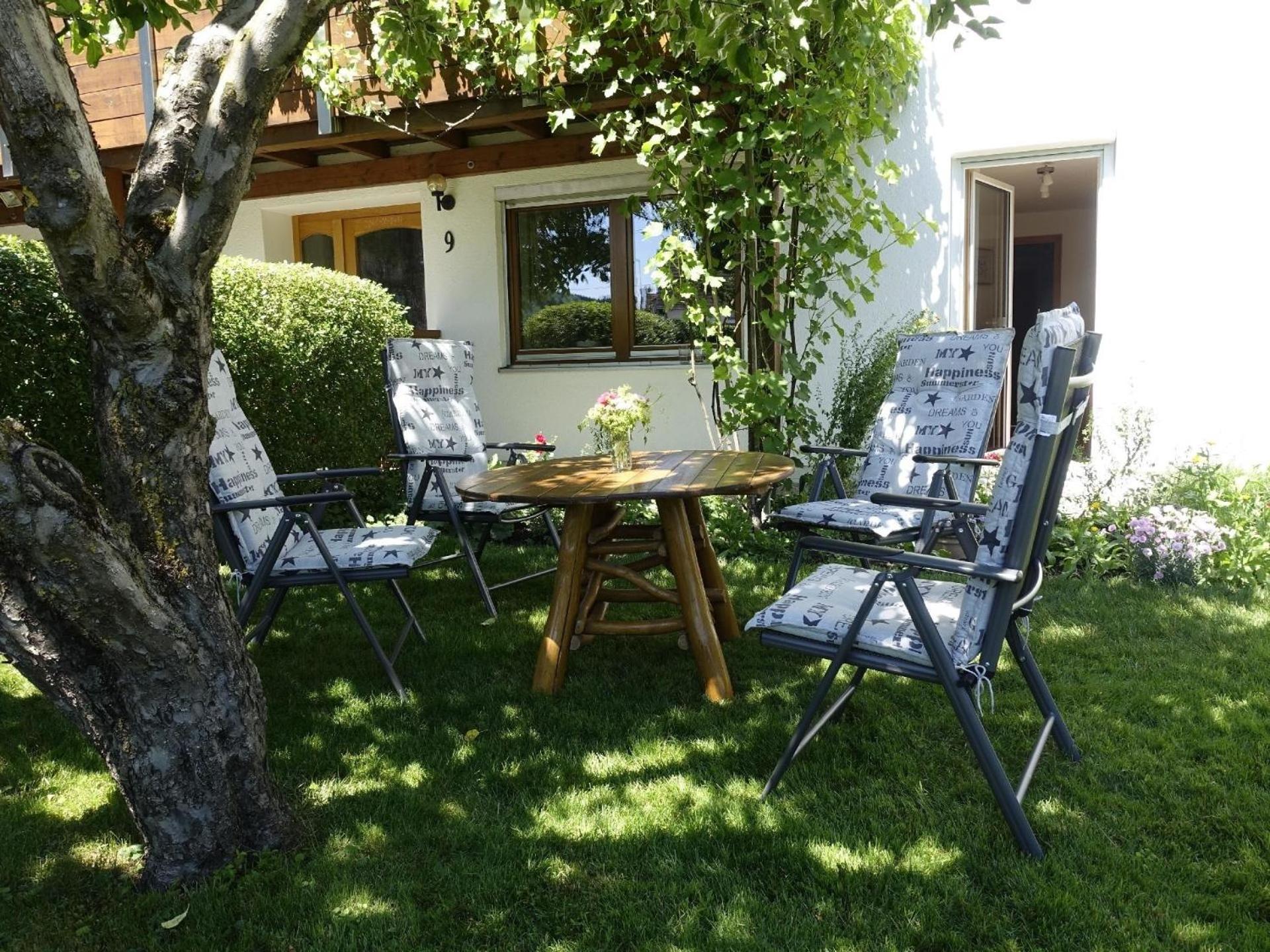 Ferienwohnung Mit Garten Im Schönen Tannheim