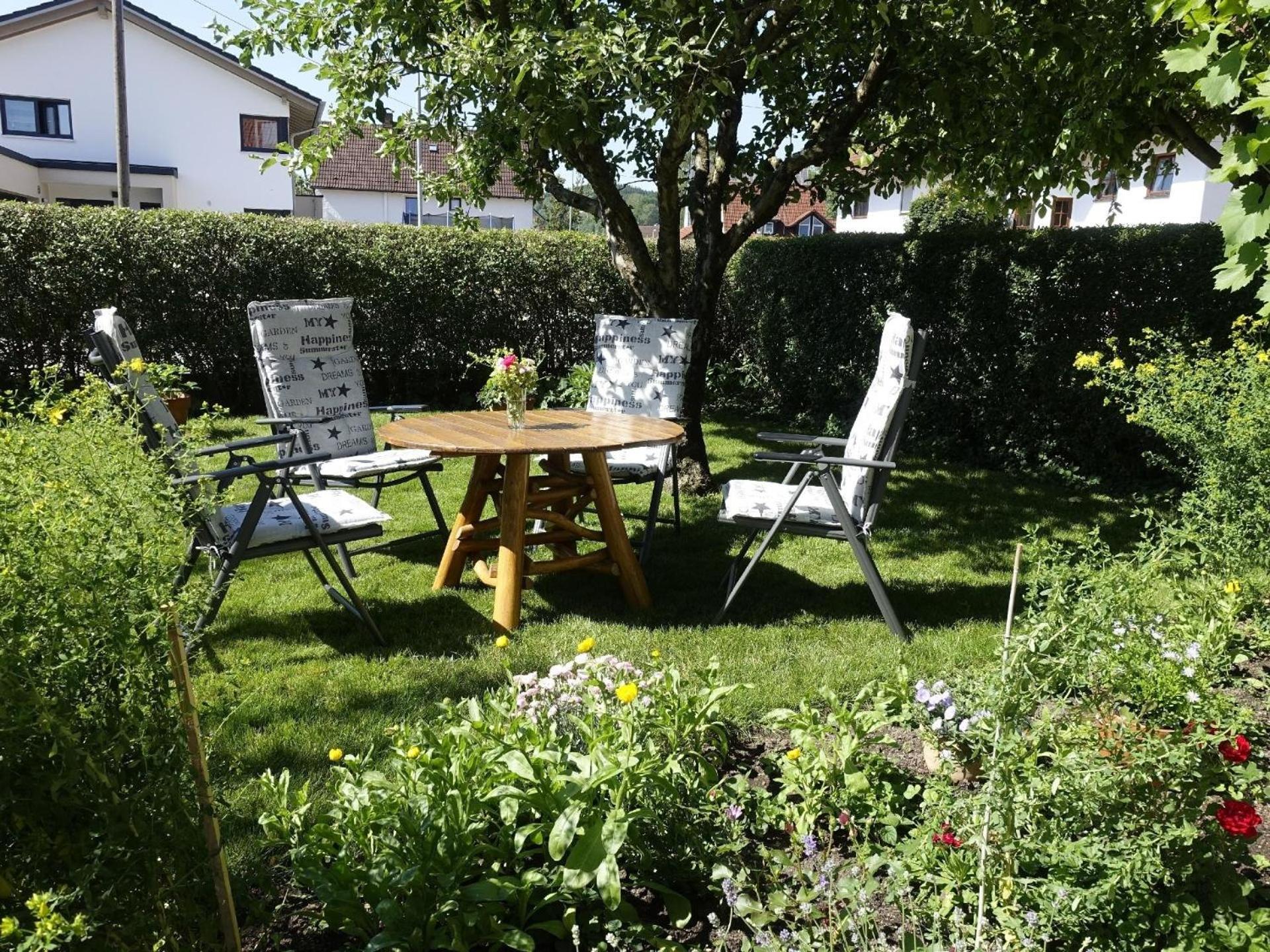 Ferienwohnung Mit Garten Im Schönen Tannheim