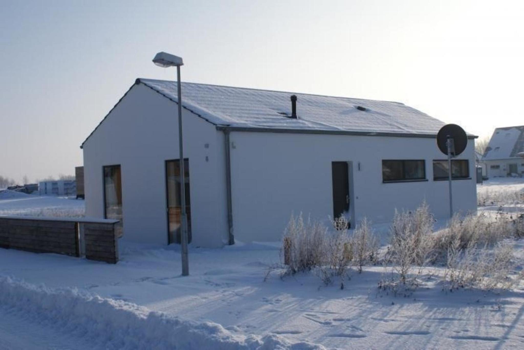 Strandnahes Ferienhaus Mit Terrasse Und Stellplatz