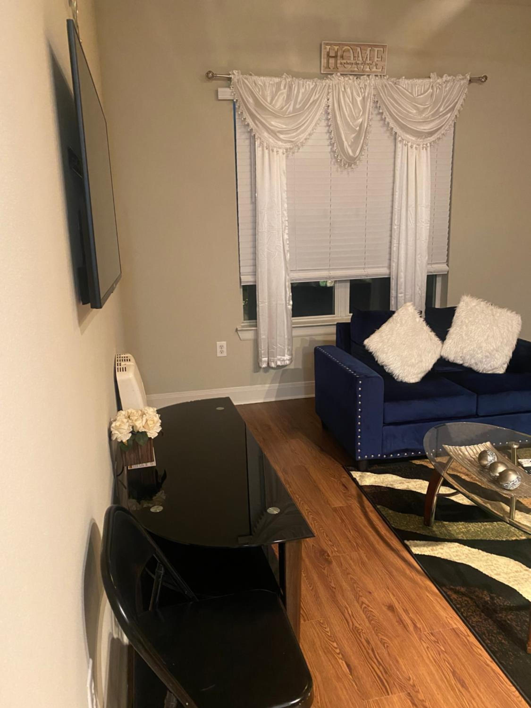 Luxurious King Paradise - Med Center - Free Parking view 4