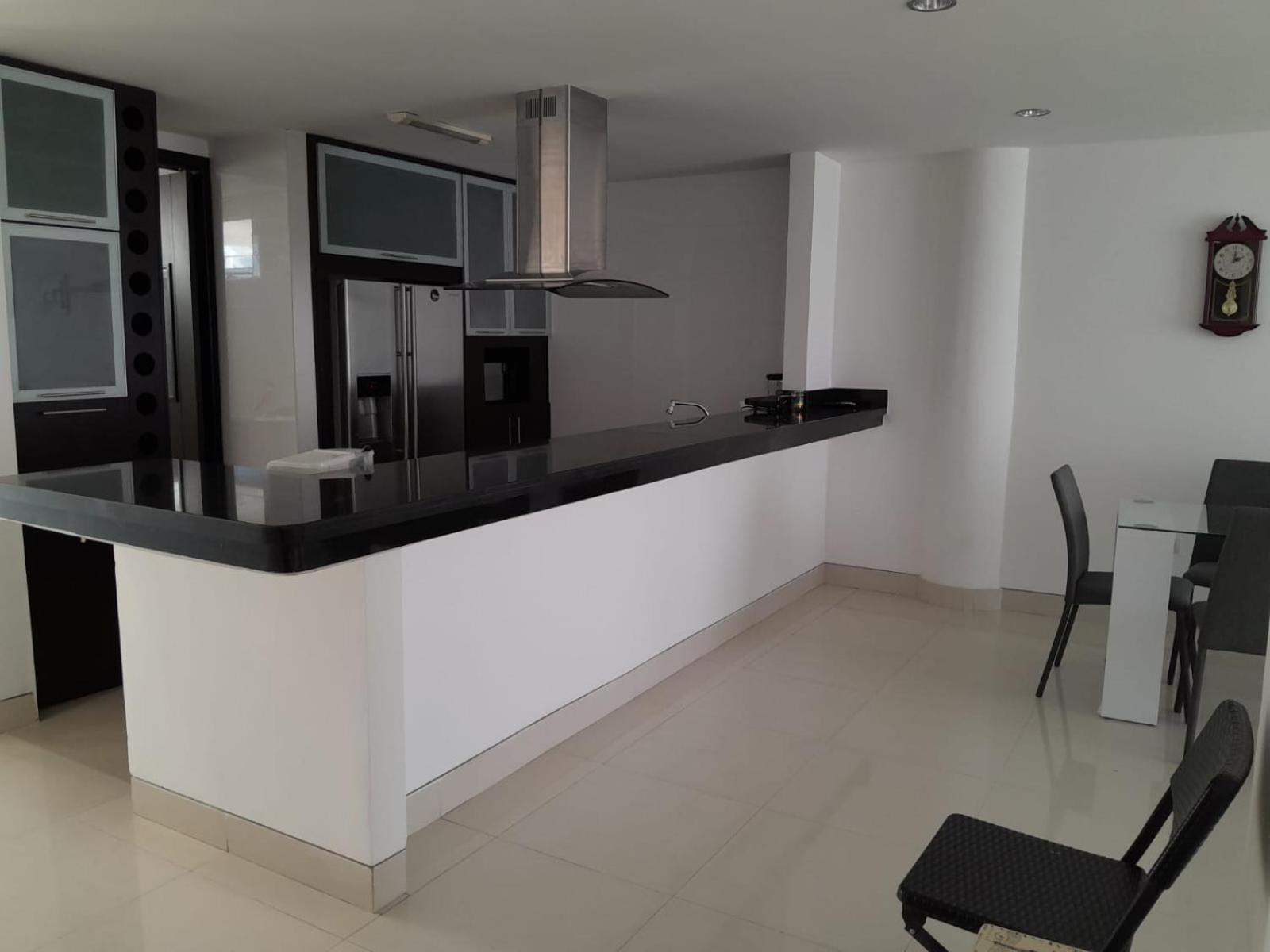 Exclusivo Apartamento 130mts (Al lado del parque de la leyenda)