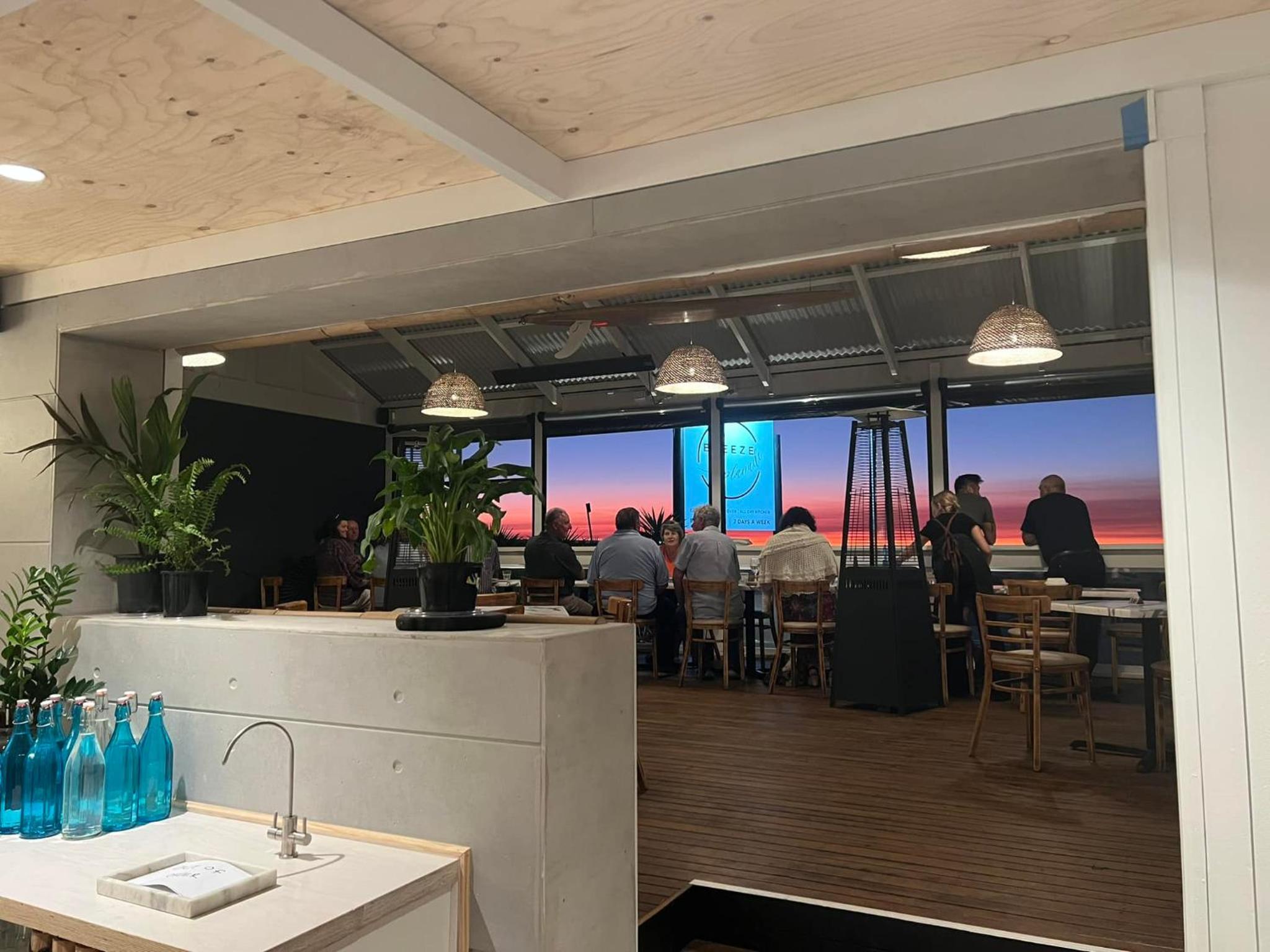 The ReTrO Beach Shack