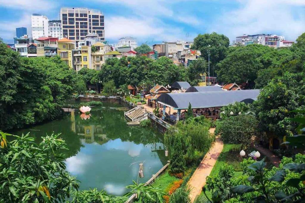 Sun Duplex - Amazing lake view the heart of HN