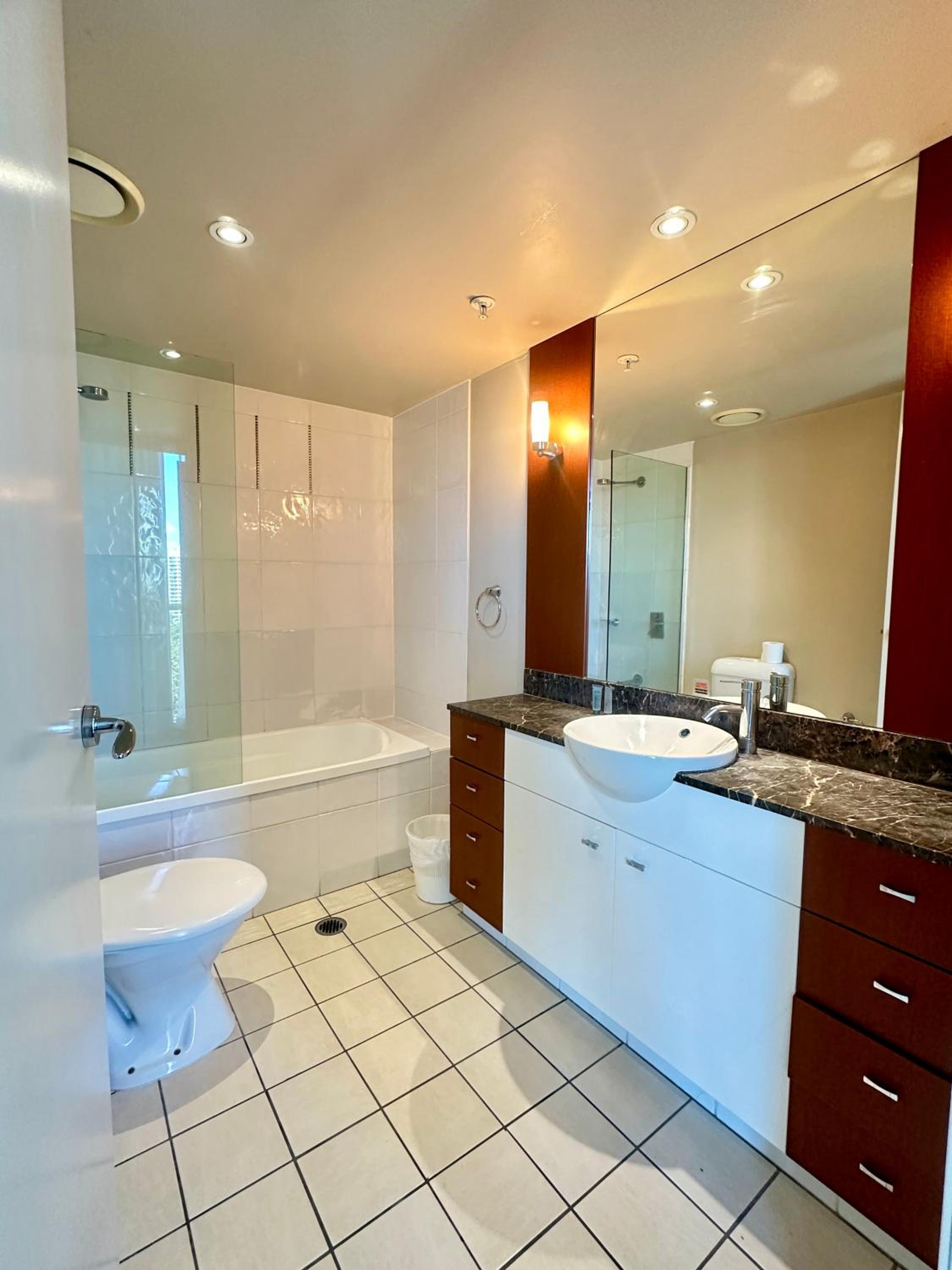 Chevron Renaissance - Resort Style Living by Gold Coast Premium