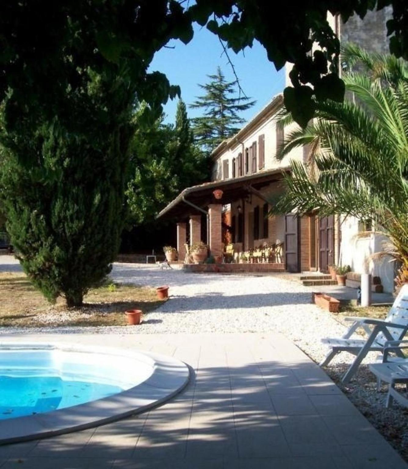 Wohnung in Morro D'alba mit Garten, gemeinsamem Pool und Grill view 3