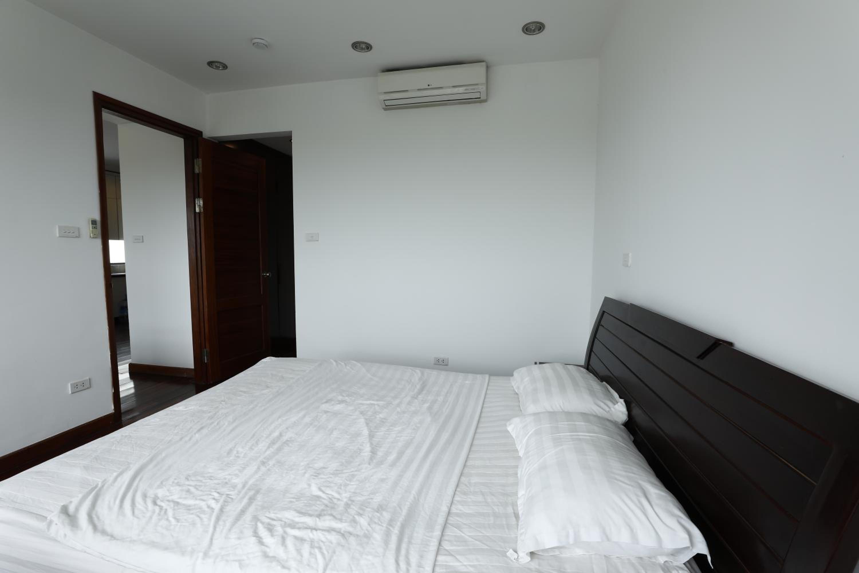 Davidduc's Service Apartment - 82 Xom Chua