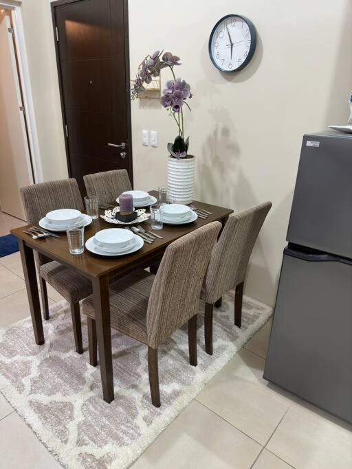 Elegant 2 Bedroom Unit @Avida#27 view 2