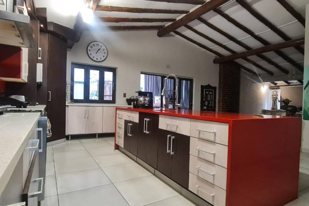 Expansive 5-bedroom house view 5