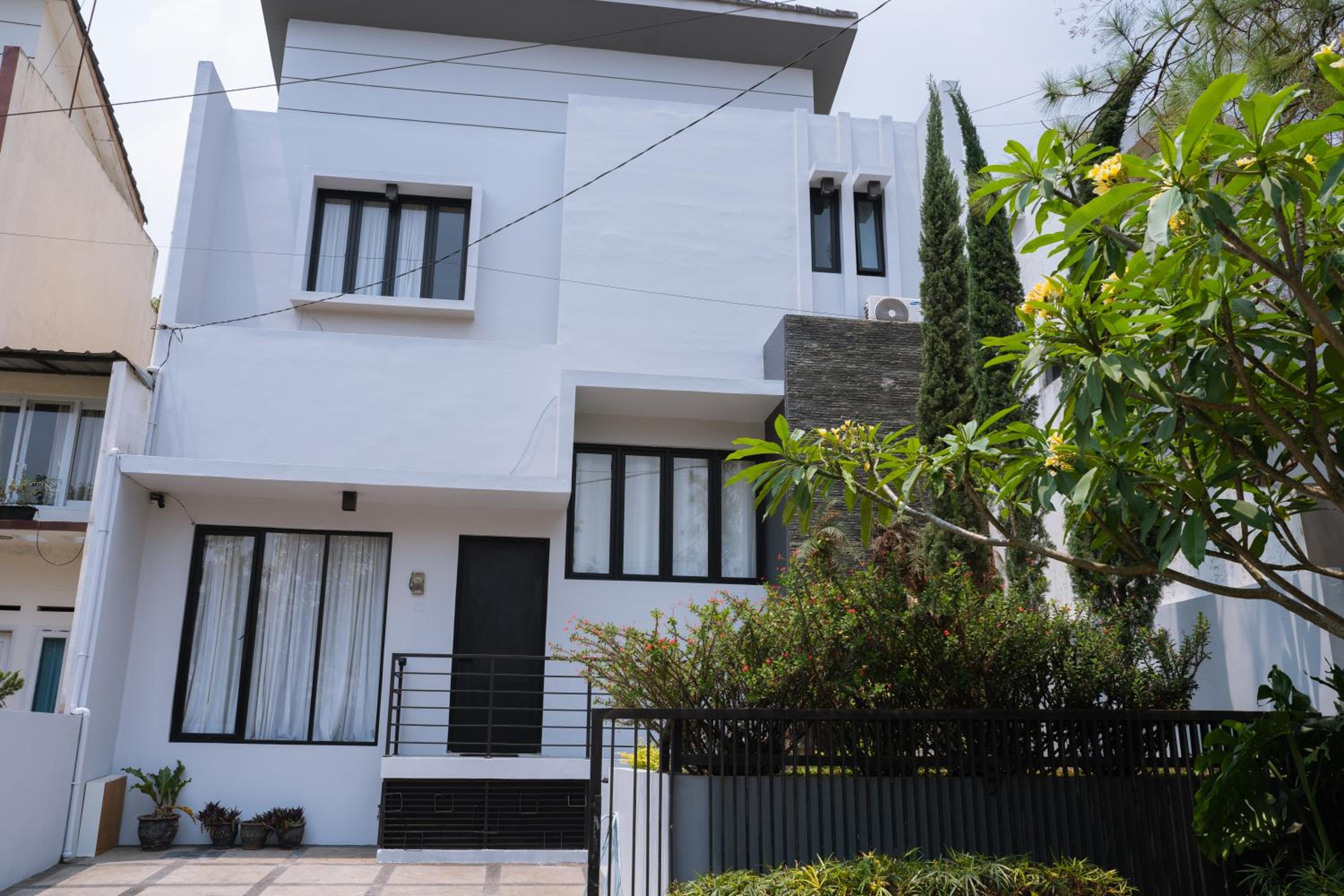 Brownies House view 3
