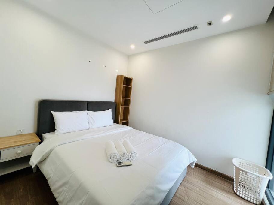 VNRooms - 2BR Vinhomes Skylake/ Unique & Youthful