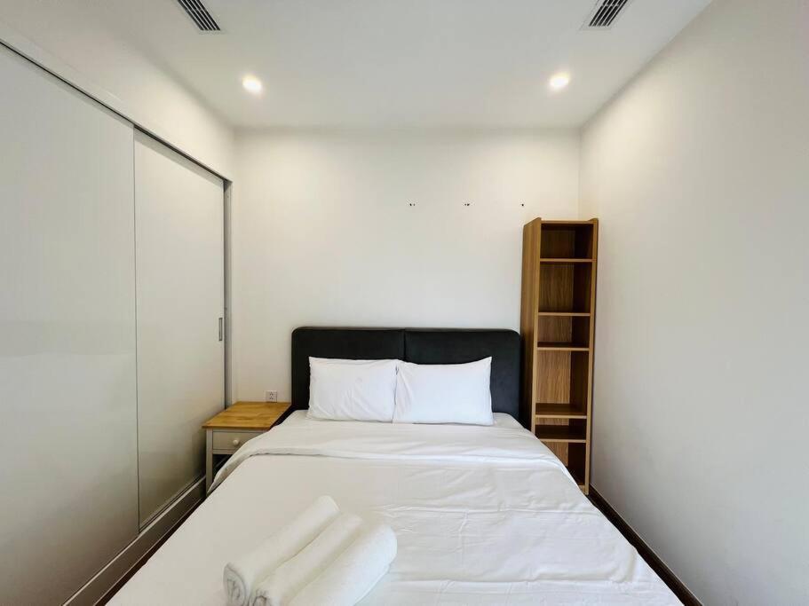 VNRooms - 2BR Vinhomes Skylake/ Unique & Youthful