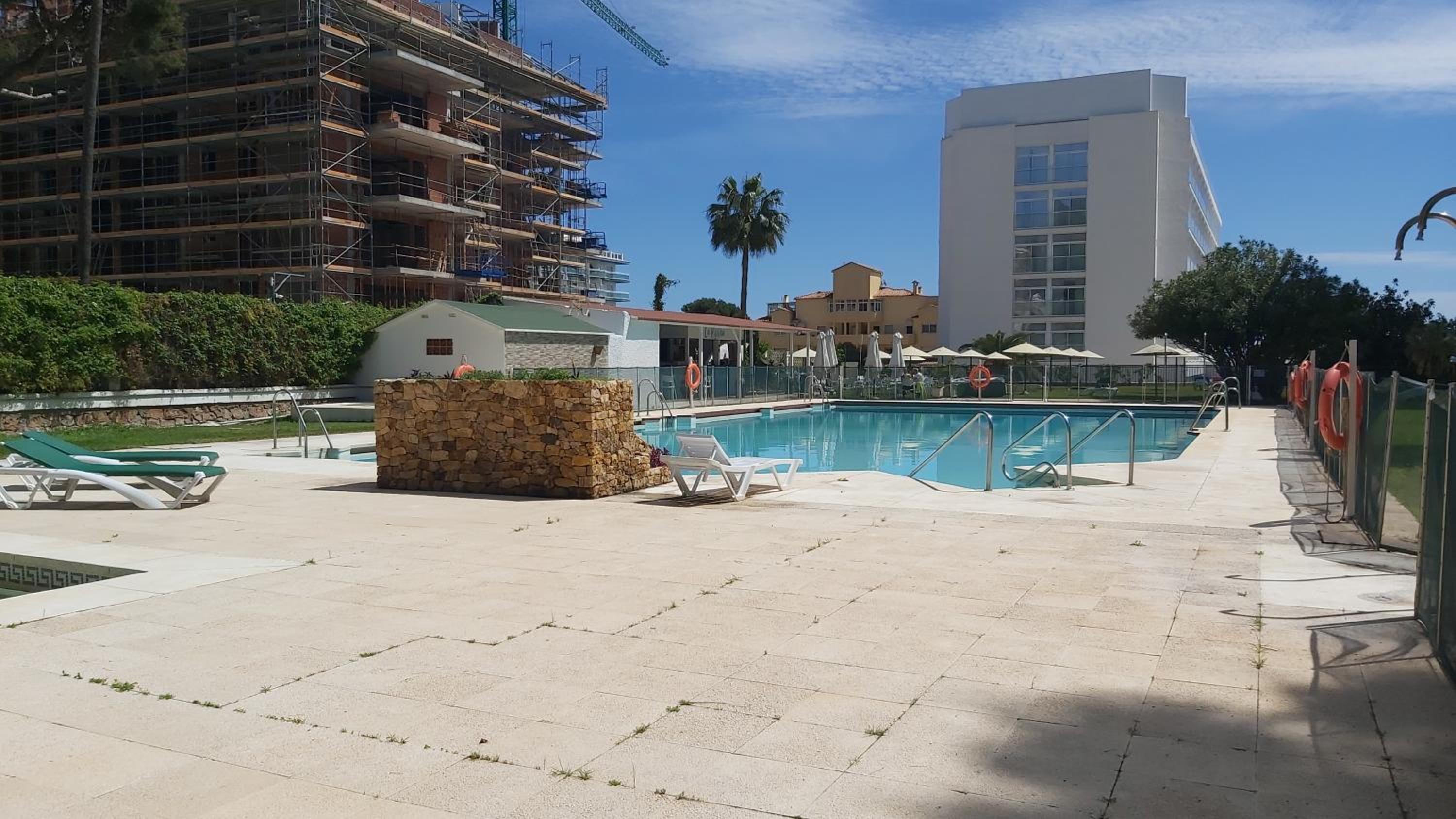 Del Parque Flats Alay Beach
