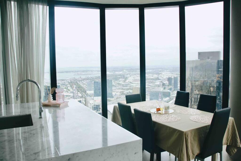 CBD Heart｜Awe- inspiring Heights｜Breathtaking View