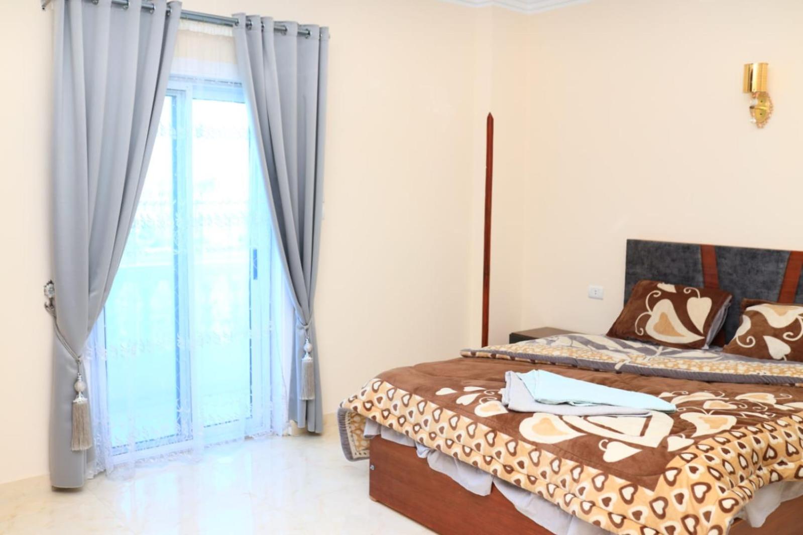 Nille and Garden View Apartment