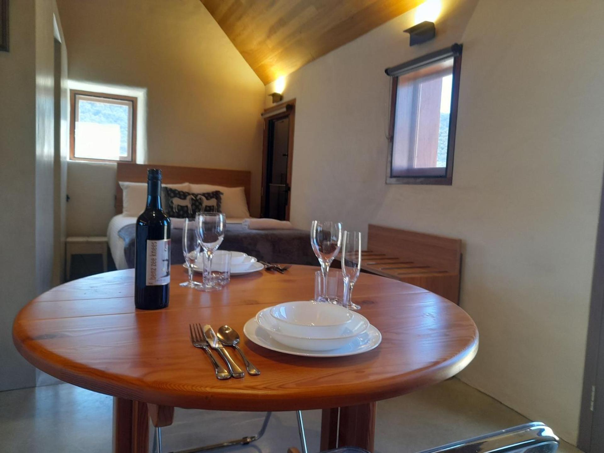 The Stone Cottage at Wollondibby - Heritage Listed l Renovated l Fire Place