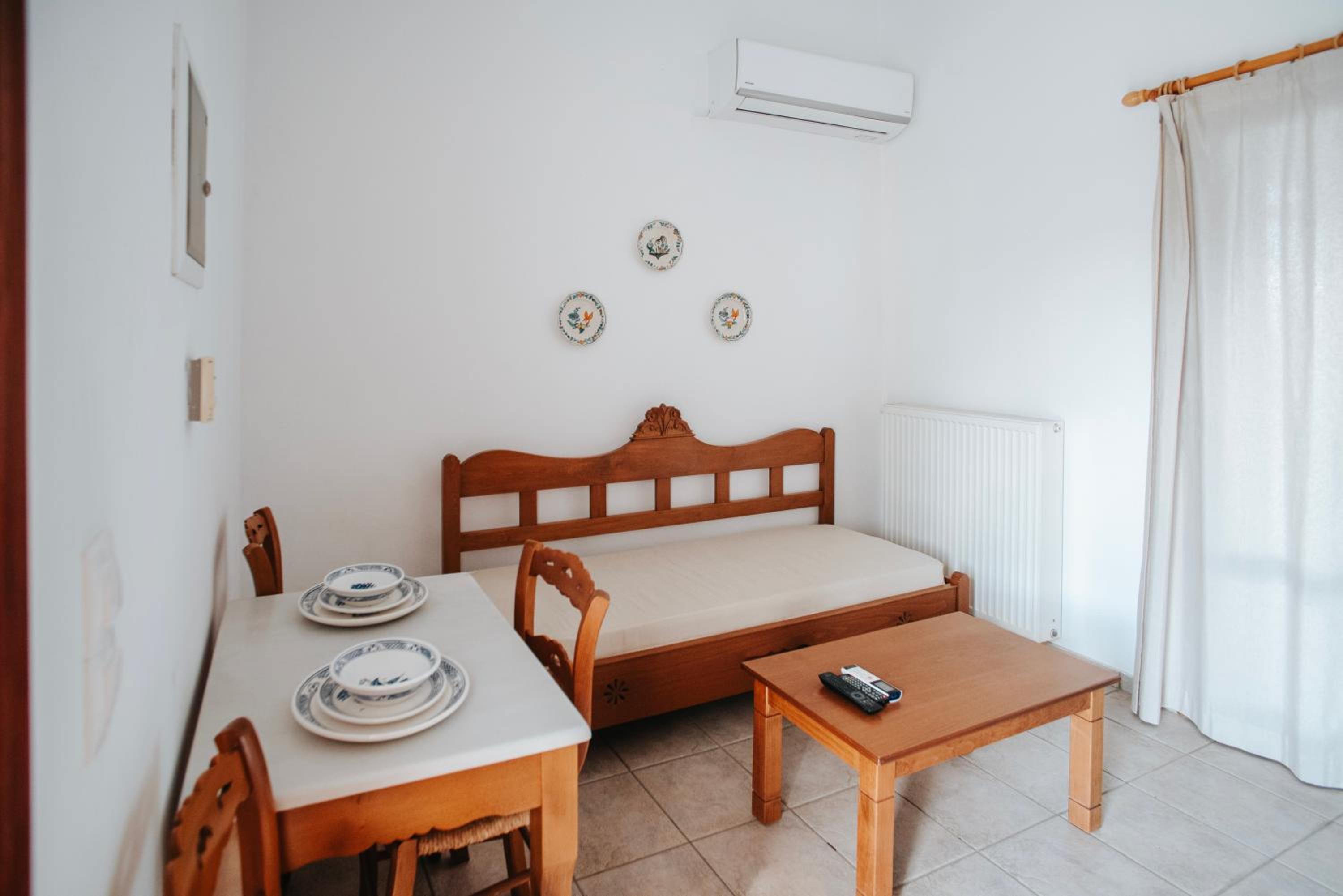 HORIZON Skyrian house