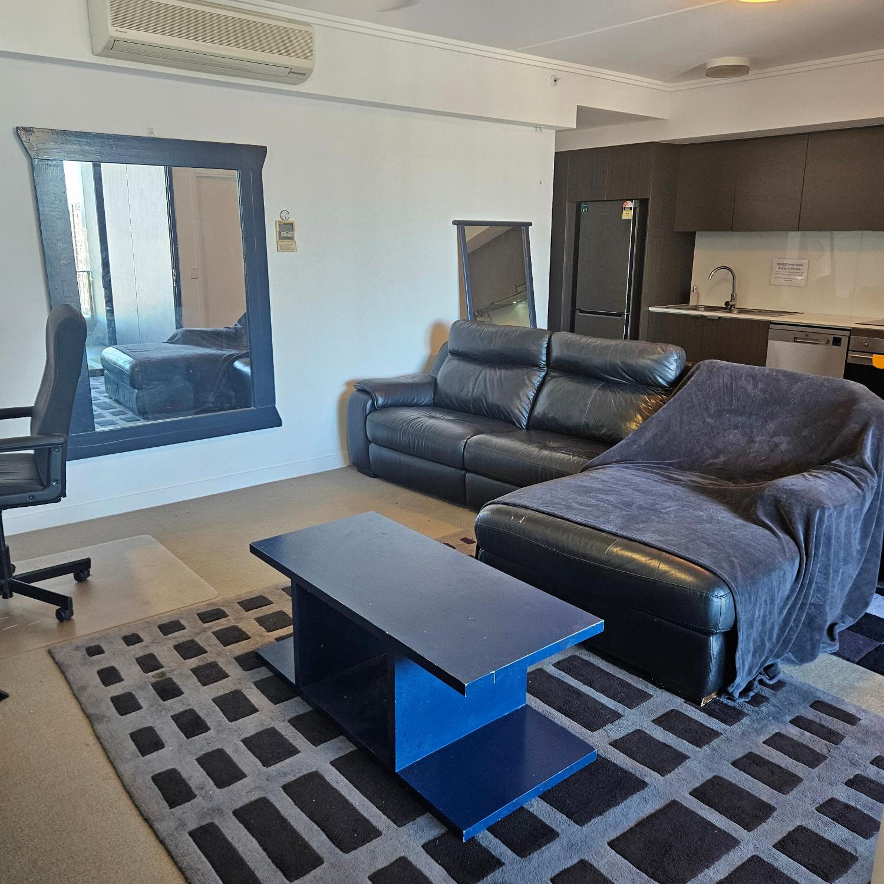 Brisbane Vacations - Private Bedroom Bathroom in Shared Inner Brisbane Apartment - Property Image 9