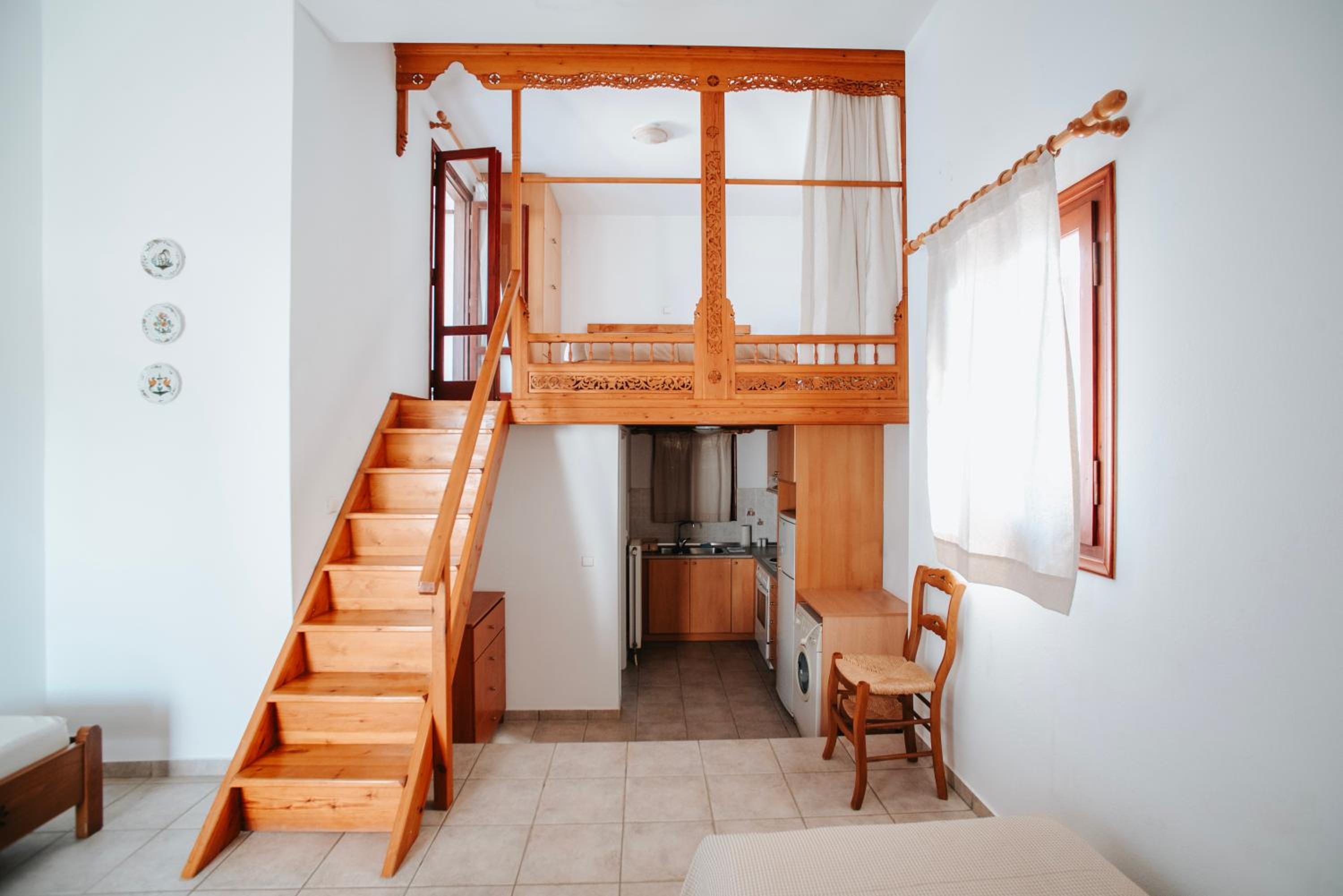 HORIZON Skyrian house
