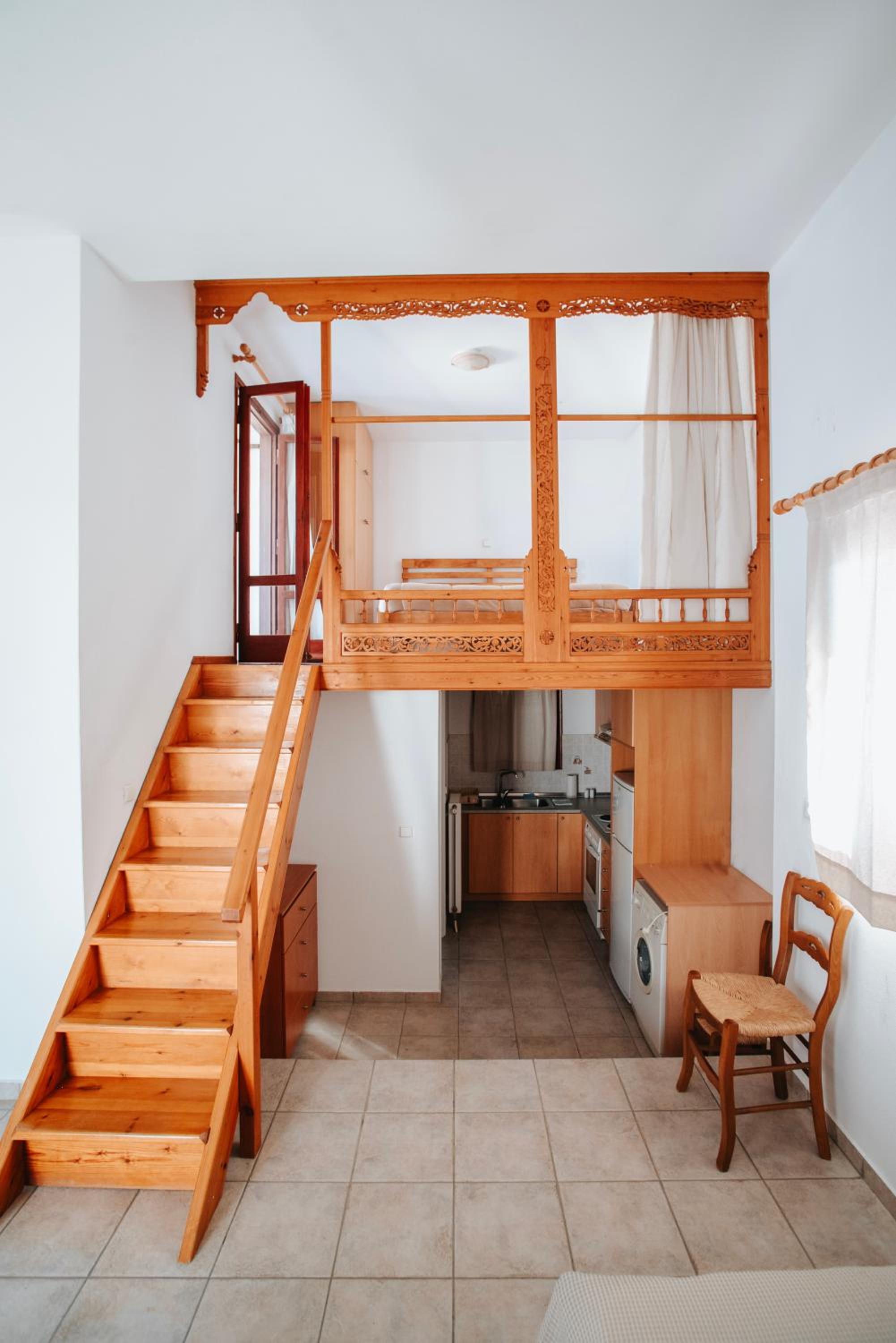 HORIZON Skyrian house
