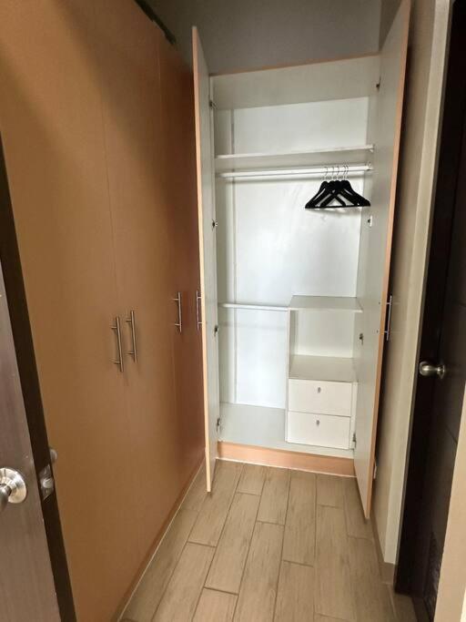 Executive 2Bedroom plus Maidsroom view 4