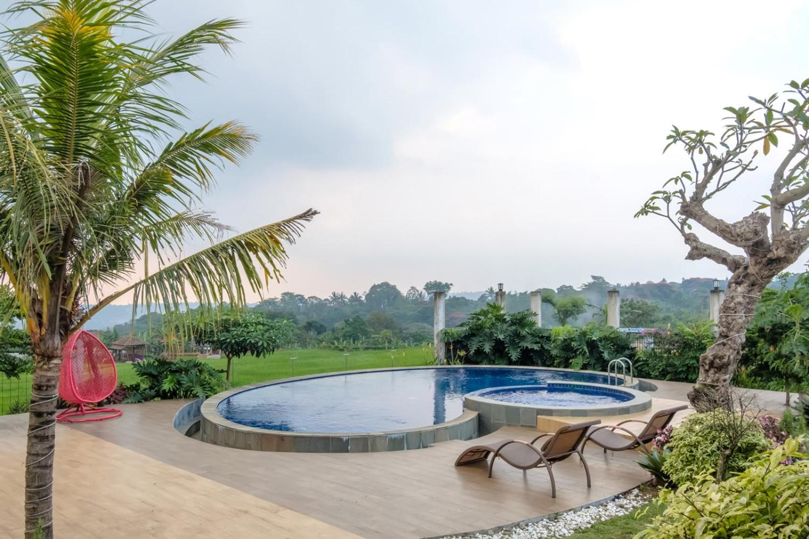 TwoSpaces Living at deRos Resort & Cafe, Bogor view 3