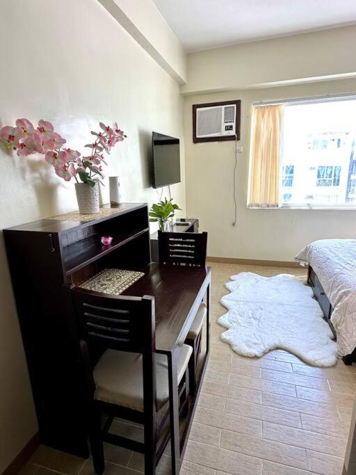 Comfy Studio UnitM @OneMadison35, photo 28