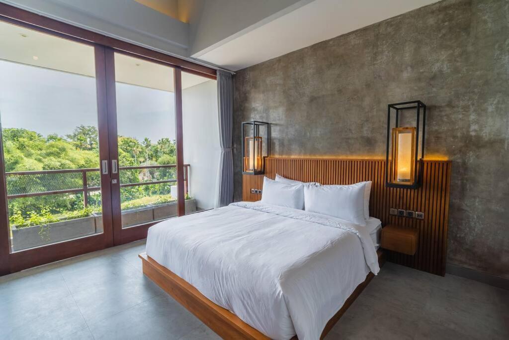 Villa Ten Tranquil Ricefield view: 2BR in Canggu view 2
