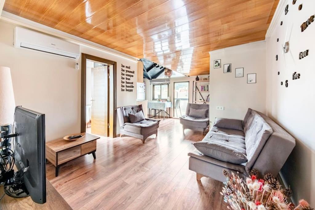 Arya Roof House - Image 48