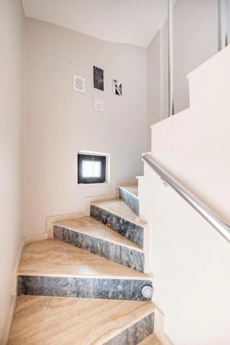 Arya Roof House - Image 41