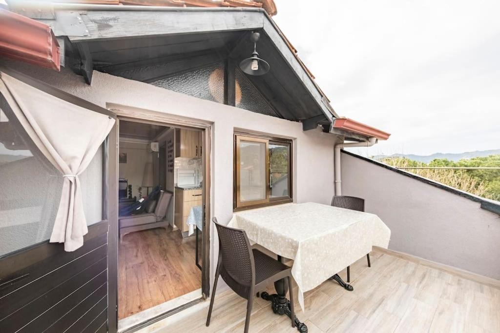 Arya Roof House - Image 8